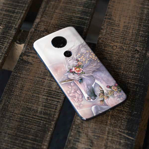 Laurie Prindle Spring Flight Unicorn Moto E5 Plus Skin