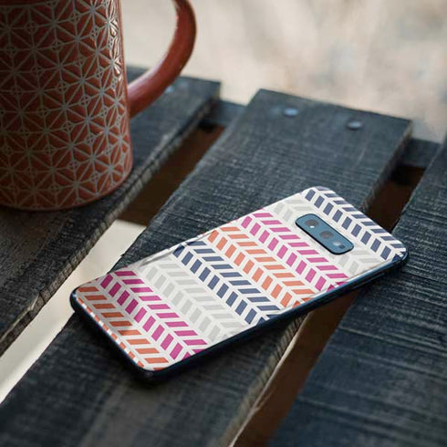 Striped Chevron Galaxy S10e Skin
