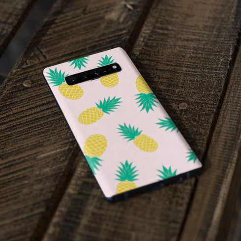 Summer Pineapples Galaxy S10 Plus Skin