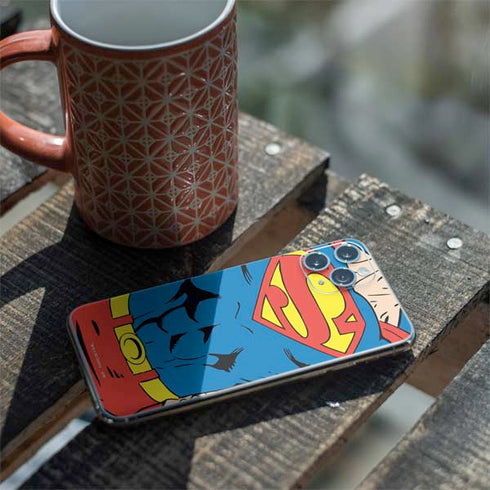 DC Comics Superman Vintage Chest iPhone 11 Pro Skin