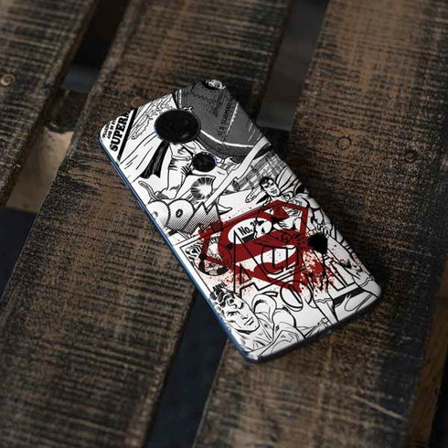DC Comics Superman Comic Pattern Logo in Red Moto E5 Plus Skin