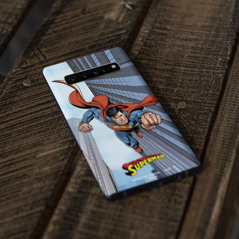 DC Comics Superman Flying Pose Galaxy S10 Plus Skin