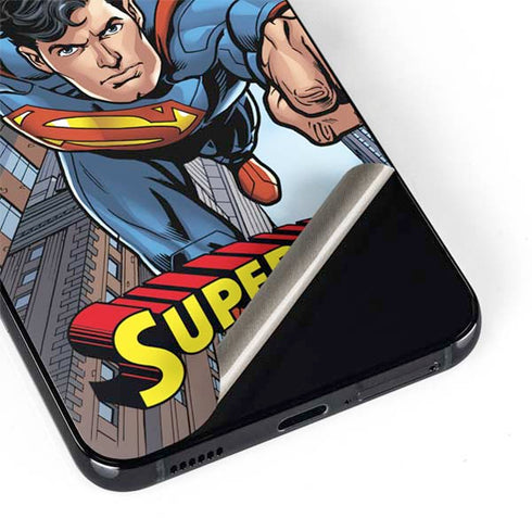 DC Comics Superman Flying Pose Galaxy S22 Plus Skin