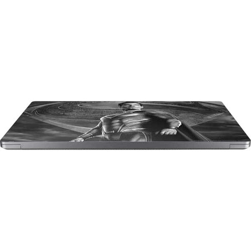 The Justice League (2017) Superman Poster Universal Laptop 16.6in (13.4 x 9.7in) Skin