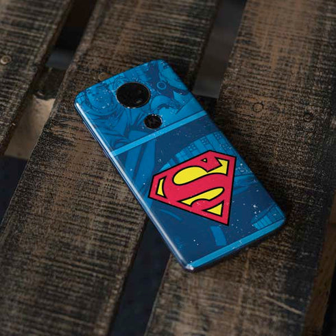 DC Comics Superman Logo Background Pattern Moto E5 Plus Skin