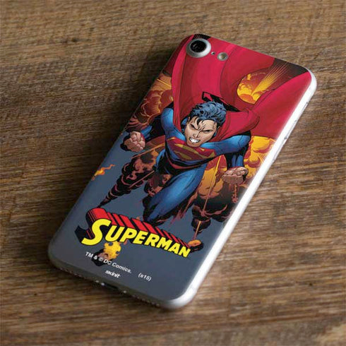 DC Comics Superman Action Flying Pose iPhone 7 Skin