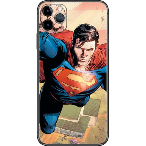 DC Comics Superman Flying Pose Action Comics #957 Art by Patch Zircher iPhone 11 Pro Max Skin