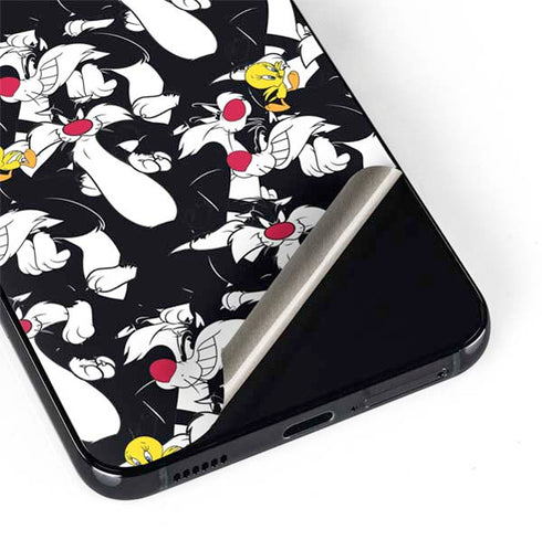 Looney Tunes Sylvester and Tweety Super Sized Galaxy S22 Skin