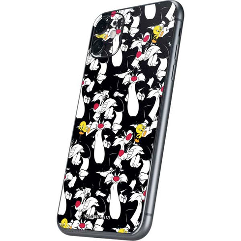 Looney Tunes Sylvester and Tweety Super Sized iPhone 11 Skin