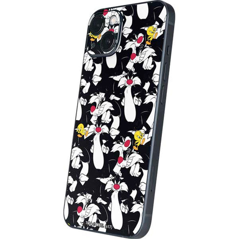 Looney Tunes Sylvester and Tweety Super Sized iPhone 14 Skin