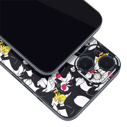 Looney Tunes Sylvester and Tweety Super Sized iPhone 14 Skin