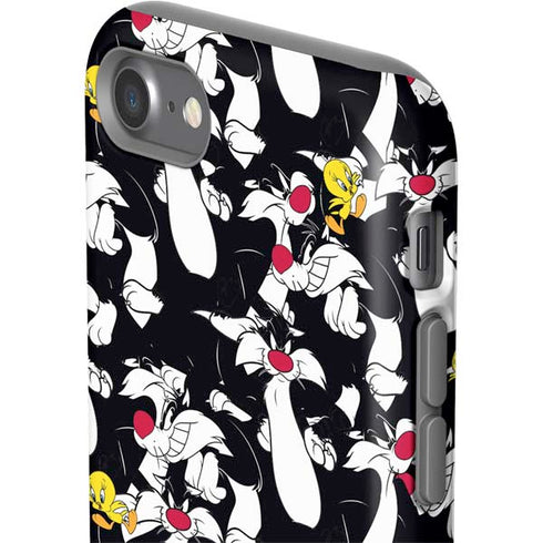 Looney Tunes Sylvester and Tweety Super Sized iPhone SE (2nd & 3rd Gen) Pro Case