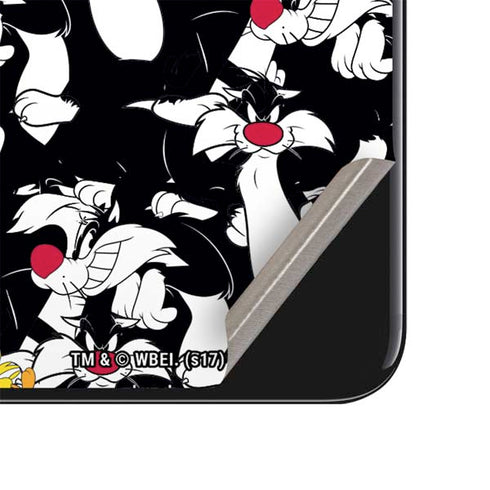 Looney Tunes Sylvester and Tweety Super Sized iPhone SE (2nd & 3rd Gen) Skin