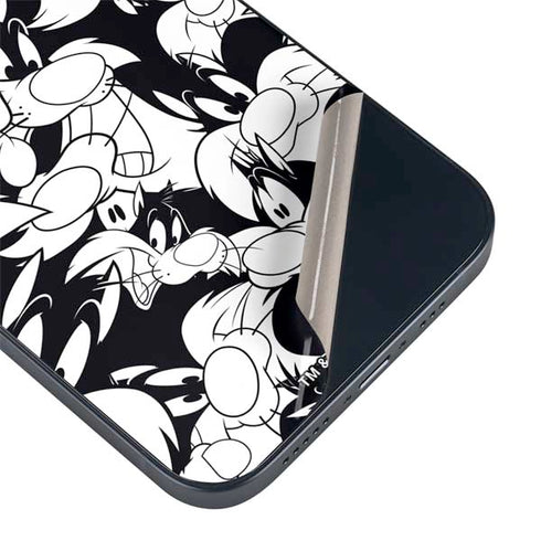 Looney Tunes Sylvester Super Sized Pattern iPhone 14 Skin