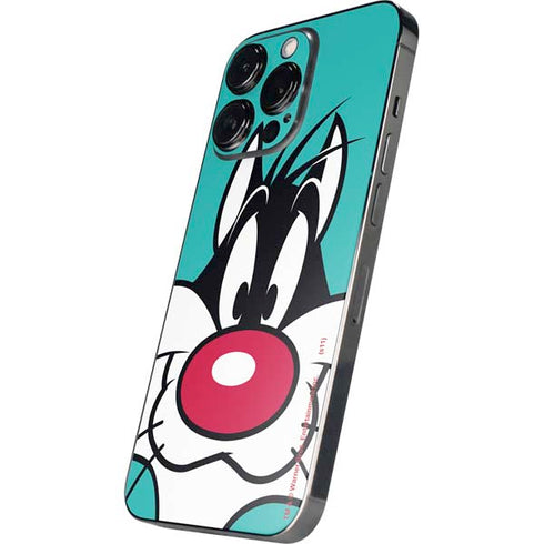 Looney Tunes Sylvester Zoomed In iPhone 13 Pro Skin