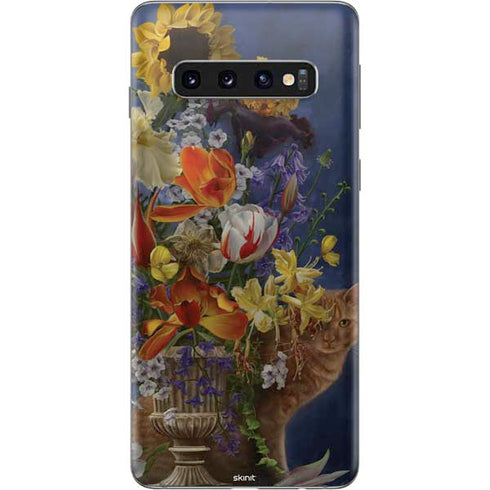 Tabby Cat with Flowers by Nene Thomas Galaxy S10 Skin