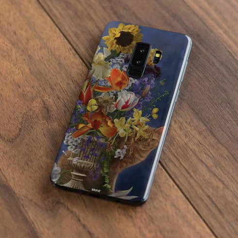 Tabby Cat with Flowers by Nene Thomas Galaxy S9 Plus Skin