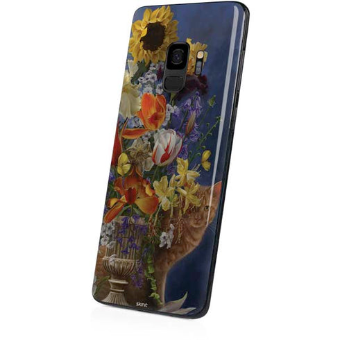 Tabby Cat with Flowers by Nene Thomas Galaxy S9 Skin