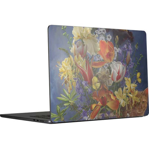 Tabby Cat with Flowers by Nene Thomas MacBook Air 15 in (2023) Skin