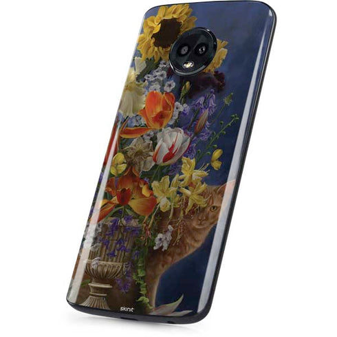 Tabby Cat with Flowers by Nene Thomas Moto G6 Skin