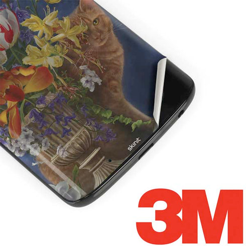 Tabby Cat with Flowers by Nene Thomas Moto G6 Skin