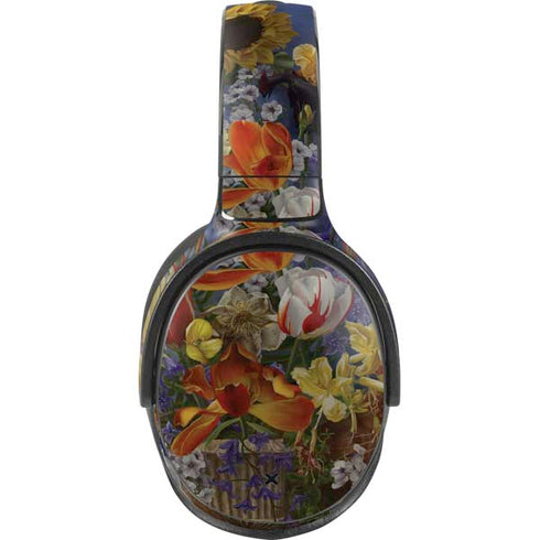 Tabby Cat with Flowers by Nene Thomas Skullcandy Venue Skin