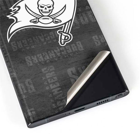 NFL Tampa Bay Buccaneers Black & White Galaxy S22 Ultra Skin
