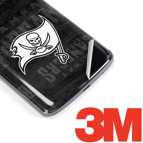 NFL Tampa Bay Buccaneers Black & White Moto E5 Plus Skin
