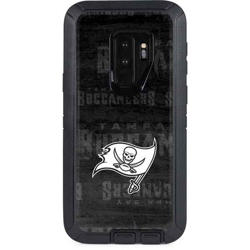 NFL Tampa Bay Buccaneers Black & White Otterbox Defender Galaxy Skin