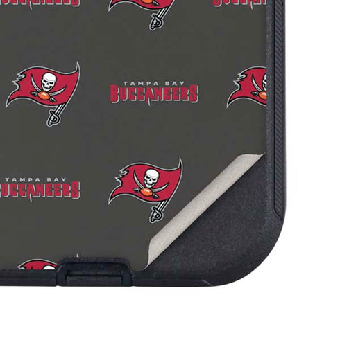NFL Tampa Bay Buccaneers Blitz Series Otterbox Defender iPhone Skin