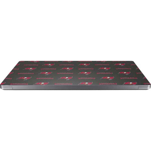 NFL Tampa Bay Buccaneers Blitz Series Universal Laptop 16.6in (13.4 x 9.7in) Skin