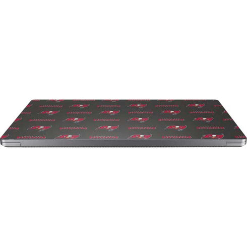 NFL Tampa Bay Buccaneers Blitz Series Universal Laptop 17in (13.8 x 10in) Skin