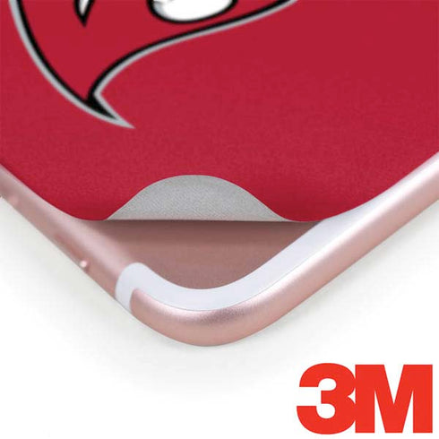 NFL Tampa Bay Buccaneers Breakaway iPhone 7 Skin