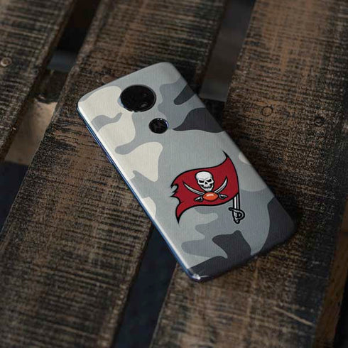 NFL Tampa Bay Buccaneers Camo Moto E5 Plus Skin