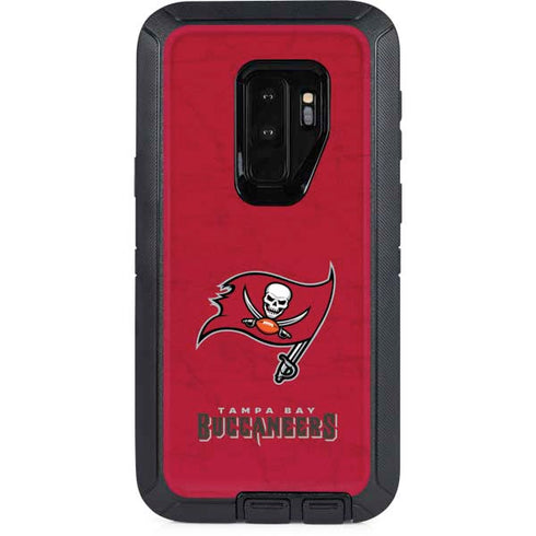 NFL Tampa Bay Buccaneers Distressed Otterbox Defender Galaxy Skin
