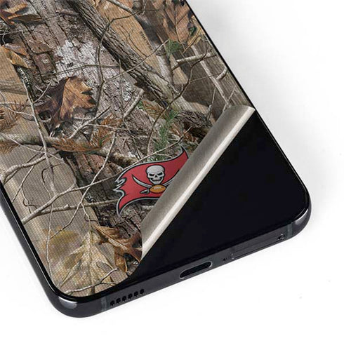 NFL Tampa Bay Buccaneers Realtree AP Camo Galaxy S22 Skin
