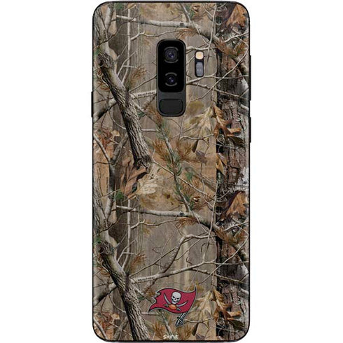 NFL Tampa Bay Buccaneers Realtree AP Camo Galaxy S9 Plus Skin
