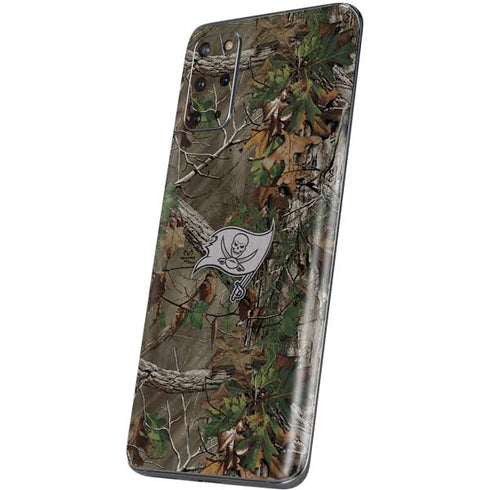 NFL Tampa Bay Buccaneers Realtree Xtra Green Camo Galaxy S20 Plus Skin