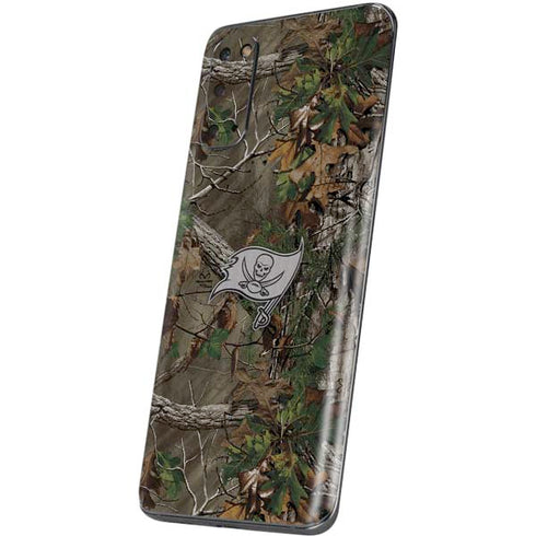 NFL Tampa Bay Buccaneers Realtree Xtra Green Camo Galaxy S20 Skin