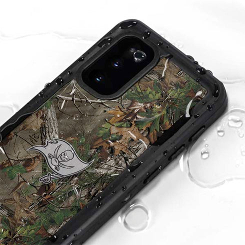 NFL Tampa Bay Buccaneers Realtree Xtra Green Camo Galaxy S20 Waterproof Case
