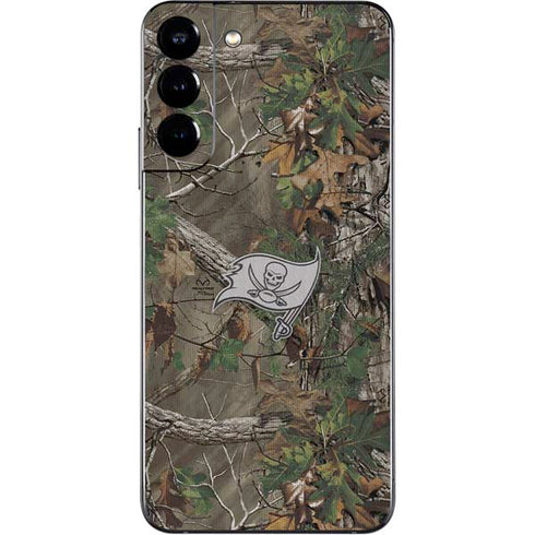 NFL Tampa Bay Buccaneers Realtree Xtra Green Camo Galaxy S22 Plus Skin