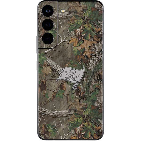 NFL Tampa Bay Buccaneers Realtree Xtra Green Camo Galaxy S22 Skin
