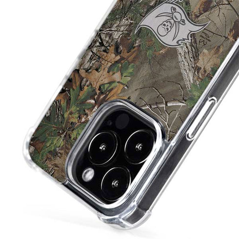 NFL Tampa Bay Buccaneers Realtree Xtra Green Camo iPhone 15 Pro MagSafe Case