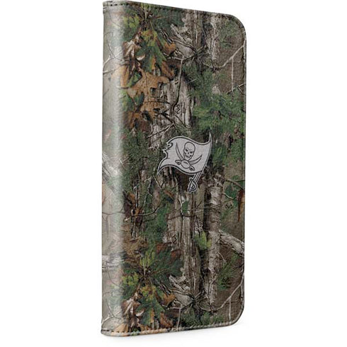 NFL Tampa Bay Buccaneers Realtree Xtra Green Camo iPhone 15 Pro Max Folio Case