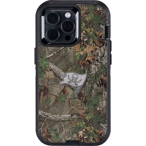 NFL Tampa Bay Buccaneers Realtree Xtra Green Camo Otterbox Defender iPhone Skin