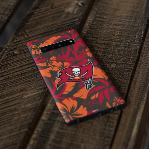 NFL Tampa Bay Buccaneers Tropical Print Galaxy S10 Plus Skin