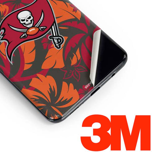 NFL Tampa Bay Buccaneers Tropical Print Galaxy S10e Skin