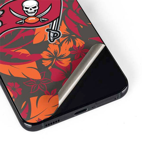 NFL Tampa Bay Buccaneers Tropical Print Galaxy S22 Skin