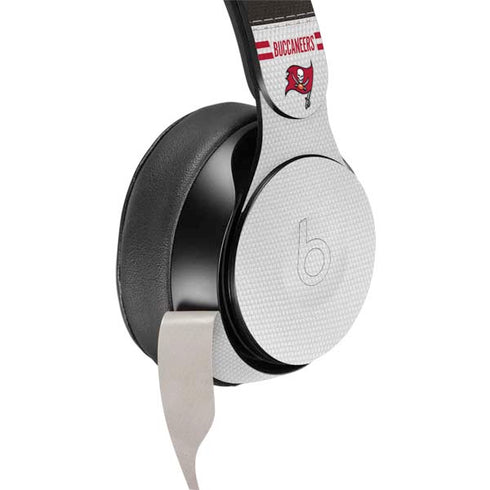 NFL Tampa Bay Buccaneers White Striped Beats Solo Pro Skin
