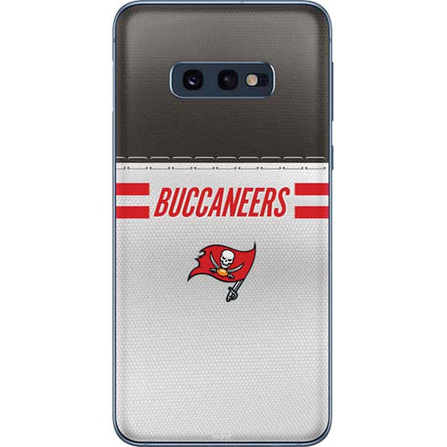 NFL Tampa Bay Buccaneers White Striped Galaxy S10e Skin